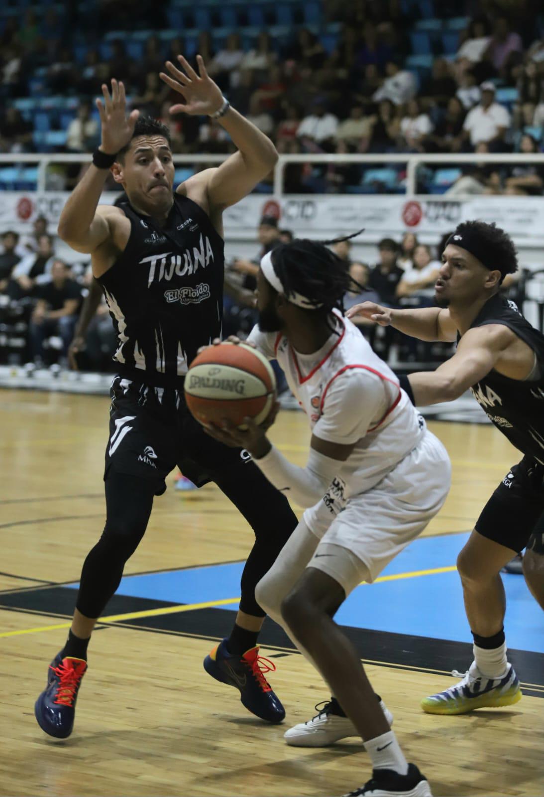$!Venados Basketball sufre otra vez en casa y Zonkeys se lleva la serie