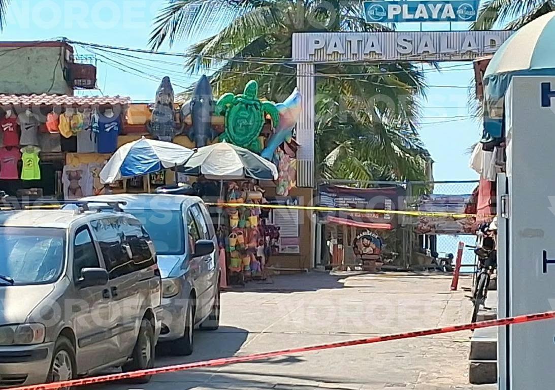$!Hieren a balazos a un hombre en acceso de playa de la Zona Dorada, en Mazatlán