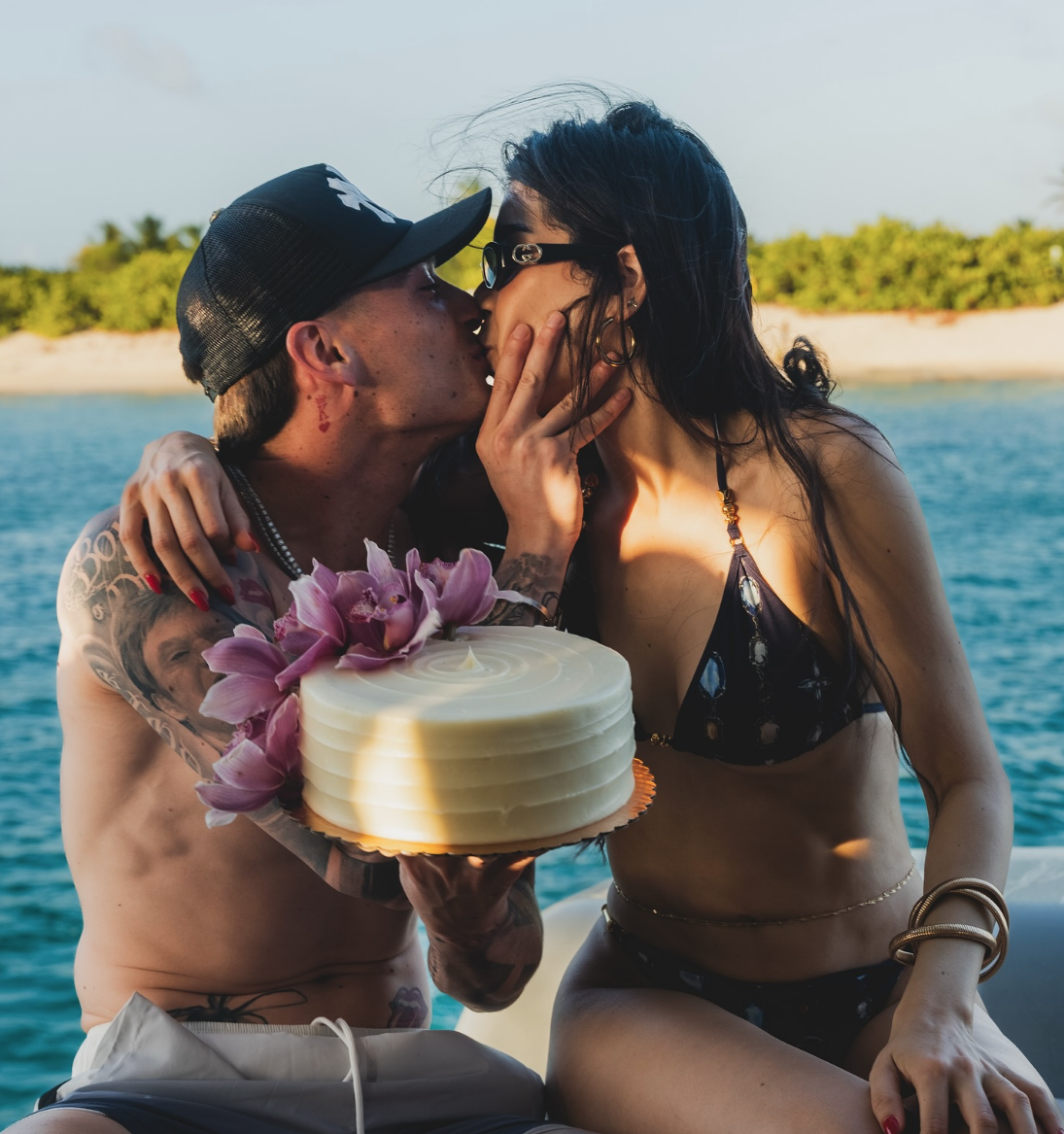 $!El paseo también sirvió para seguir festejando el cumpleaños de Kenia Os.