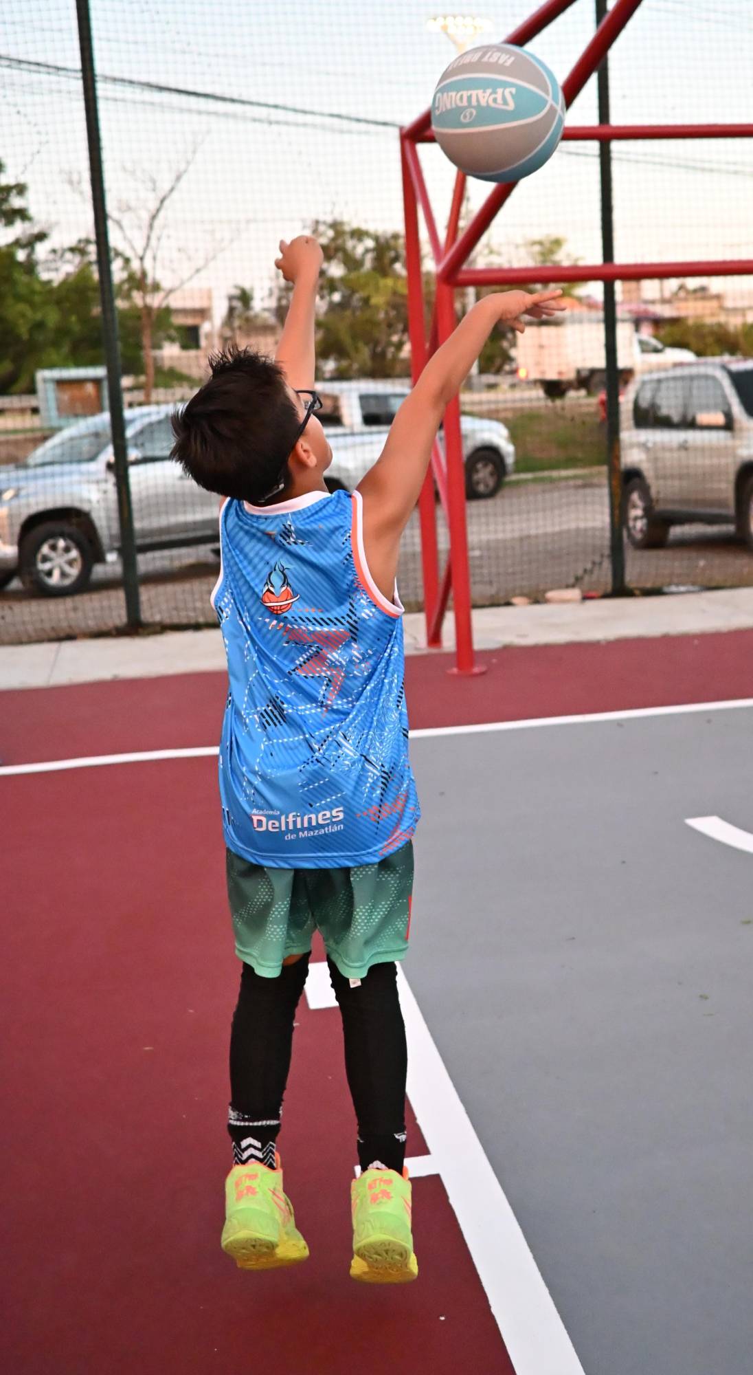 $!Entregan rehabilitación de la cancha de basquetbol del Info Playas