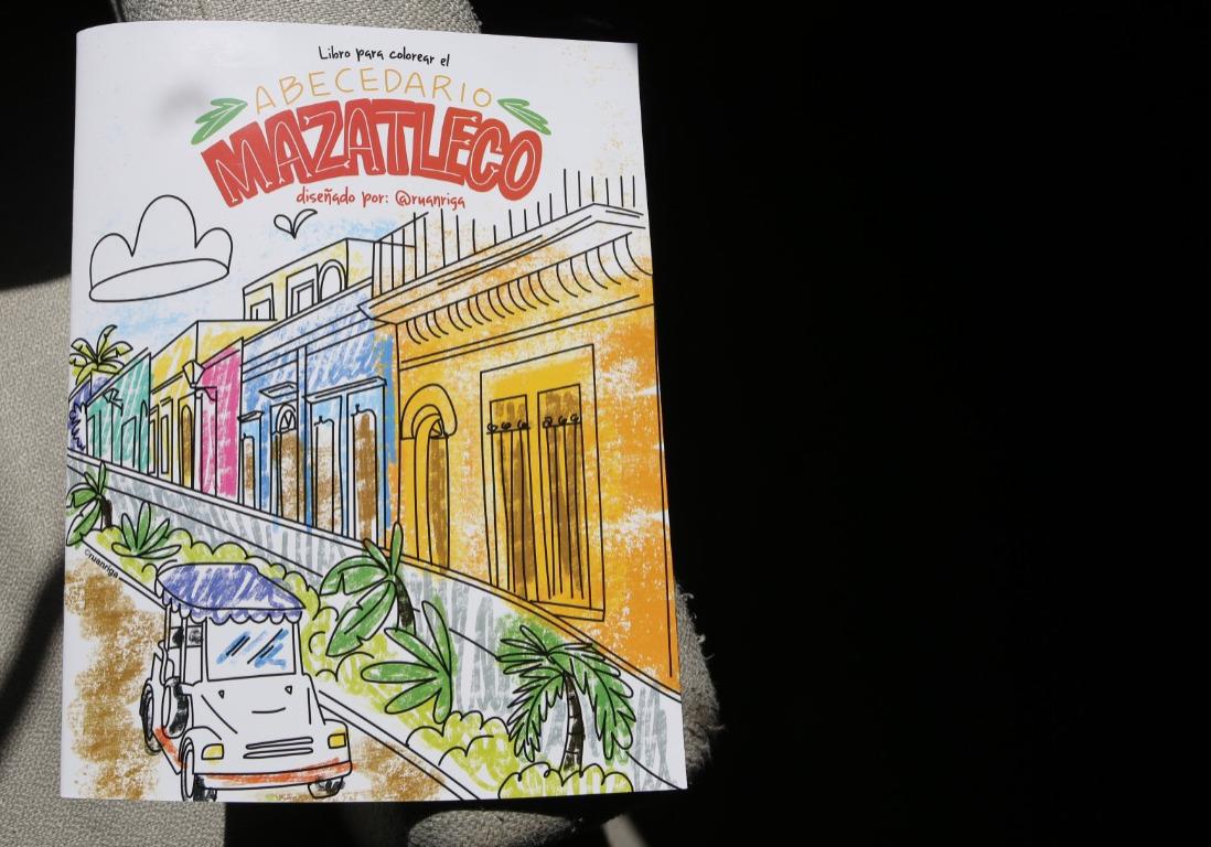 $!Ruth Angélica Rivero le pone color a las palabras mazatlecas