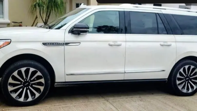 La camioneta de lujo fue hallada en Montecarlo con cartuchos para fusil AK-47, un arma de uso exclusivo del Ejército.