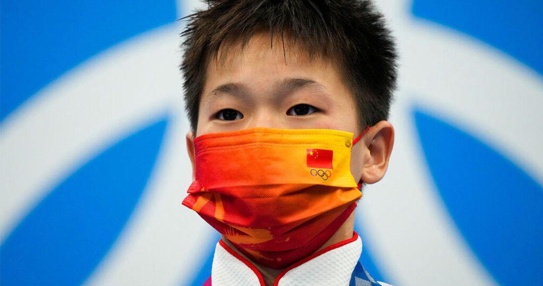 $!La clavadista Quan Hongchan, de 14 años, rechaza miles de dólares y hasta una casa