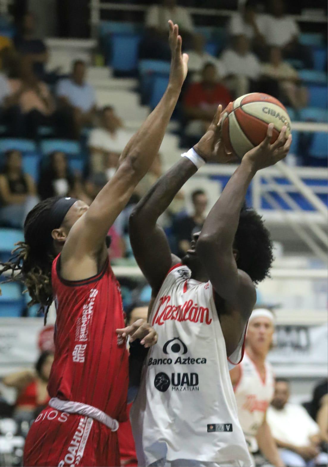 $!Venados deja ir su posible primera serie del rol al caer ante Toros