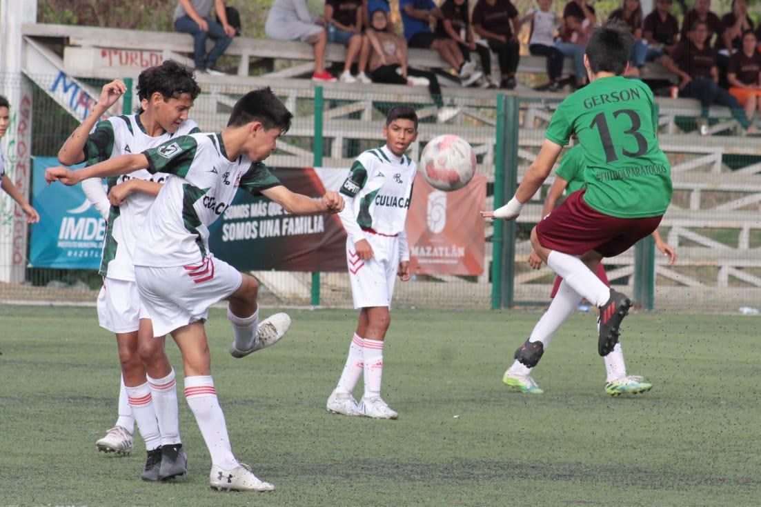 $!Culiacán y Guasave se llevan a casa títulos del Estatal de Futbol Juvenil; Mazatlán se queda con las manos vacías