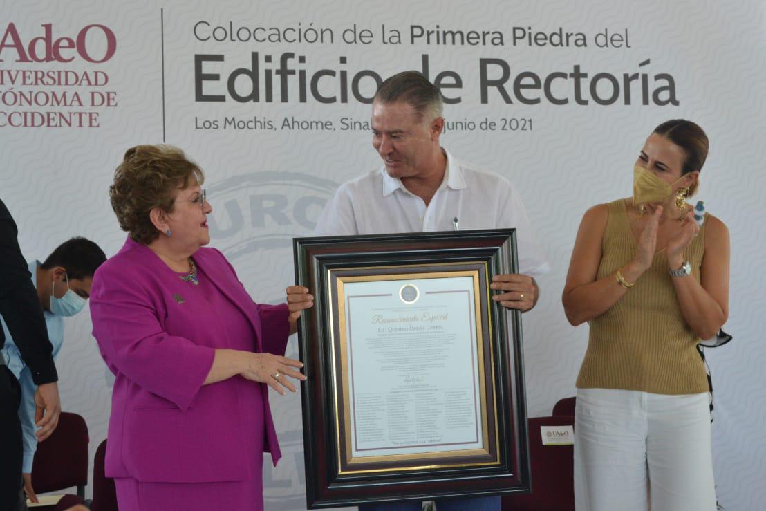 $!En Los Mochis colocan primera piedra para edificio de Rectoría de la UAdeO
