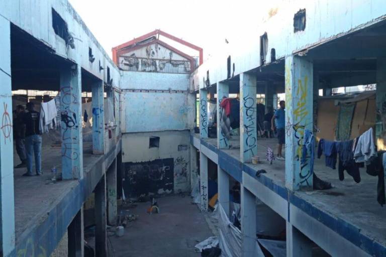 Grupo violento agrede refugio improvisado por migrantes en Ciudad Juárez