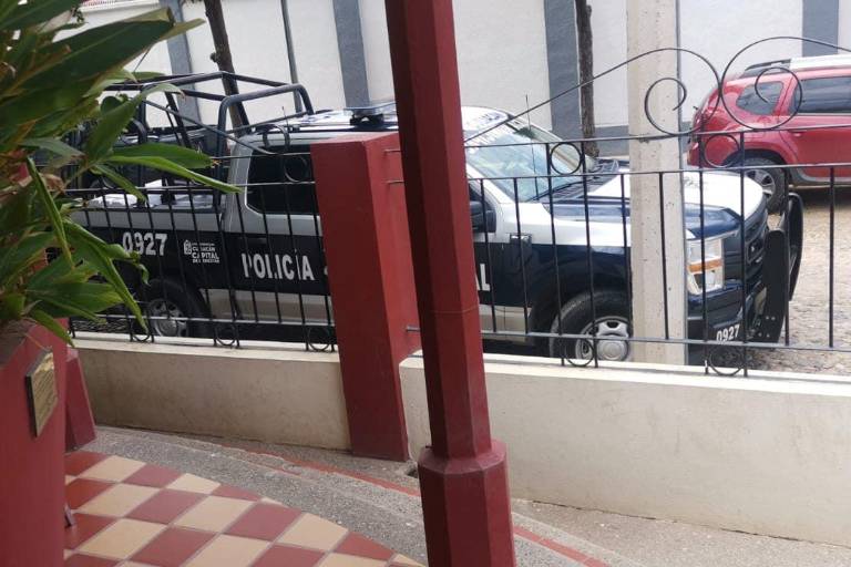 Acusa Radio UAS intimidación por parte de policías de Culiacán