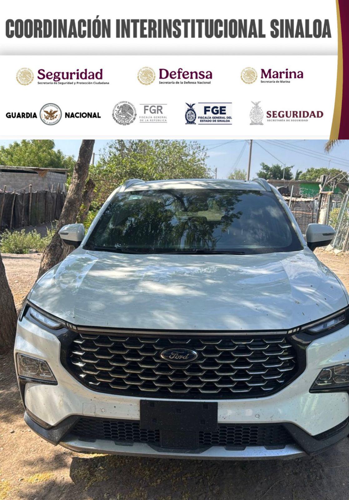 $!Detienen a hombre armado y recuperan vehículos robados en Culiacán