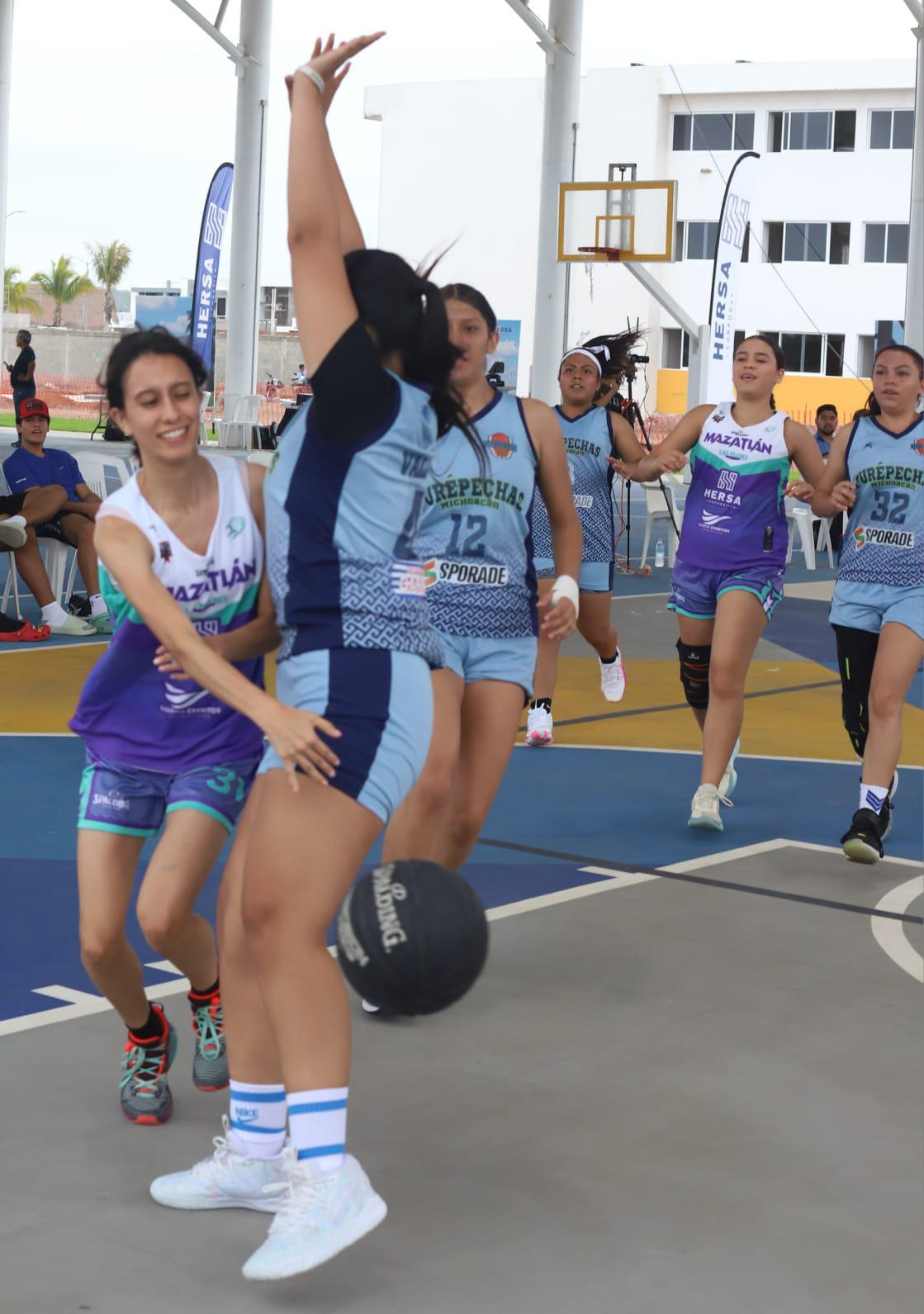 $!Las Plebes defienden el terreno en Nacional U18 de Academias