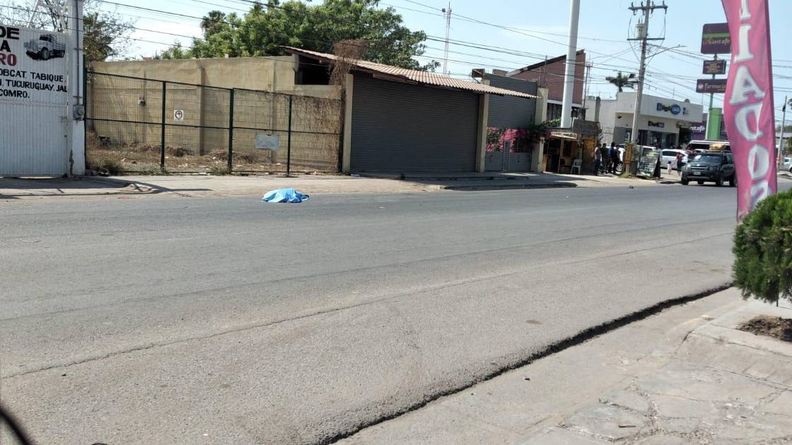 Adulto mayor muerte atropellado en la colonia 6 de Enero en Culiacán