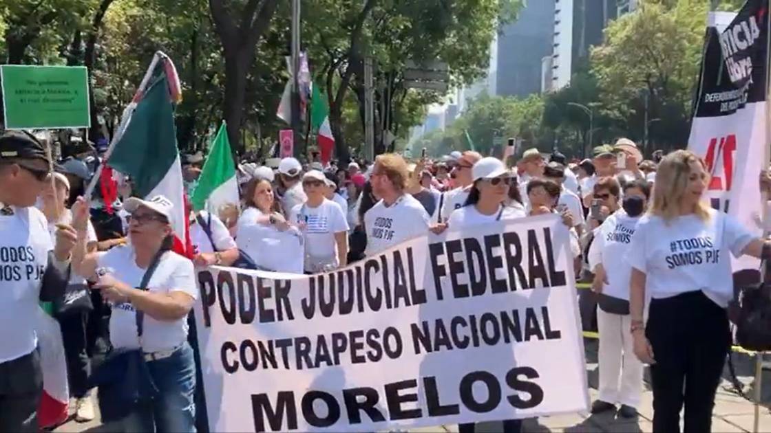 Trabajadores del Poder Judicial protestan contra reformas de AMLO ...