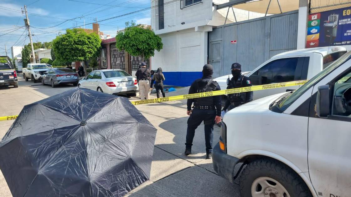 Hombre pierde la vida tras caer de un taller mecánico en el que pintaba ...