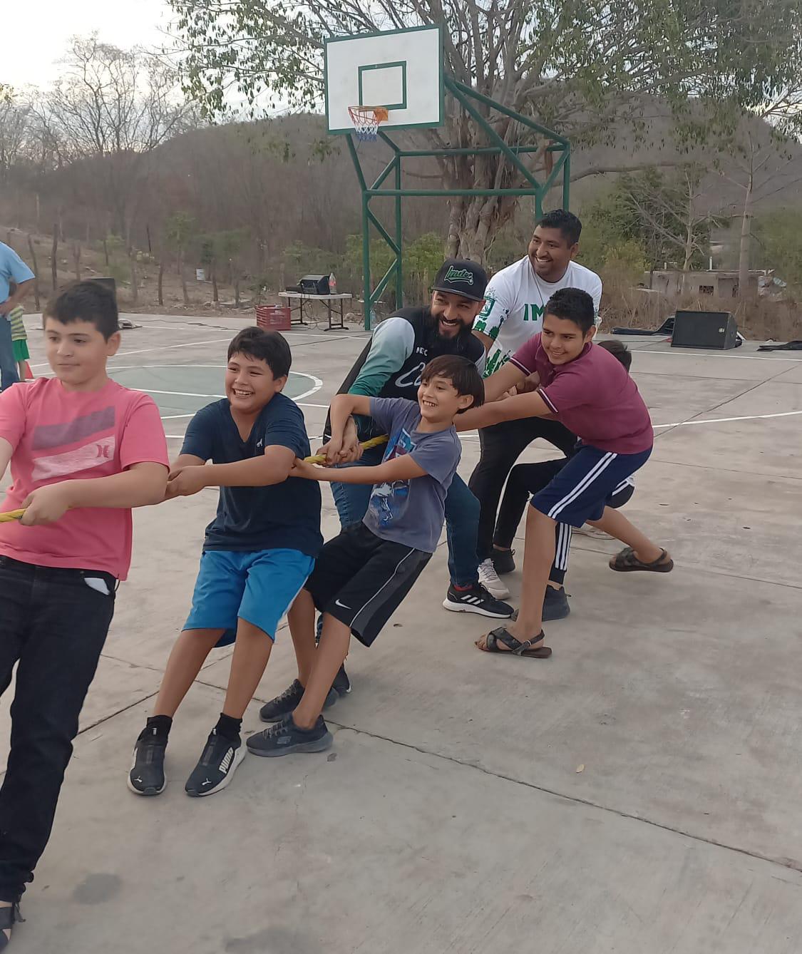 $!Disfrutan de una gran tarde familias de Carboneras con Jornada Deportiva