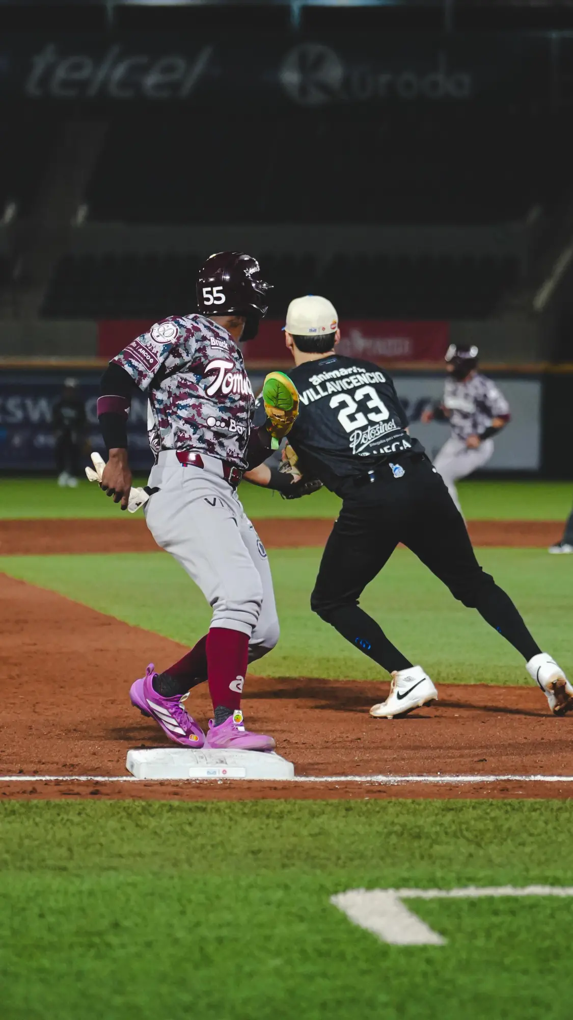 $!Tomateros golpean primero en Obregón con triunfo 5-3