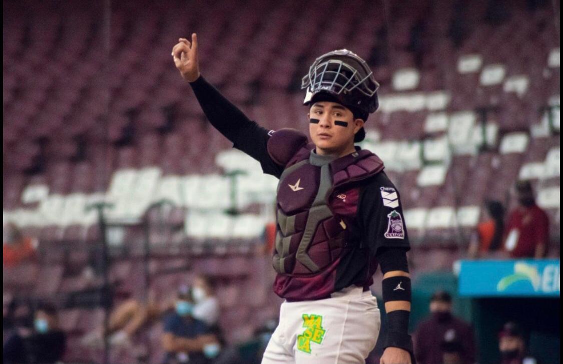 $!El cátcher de Tomateros de Culiacán, Alexis Wilson, gana el Guante de Oro
