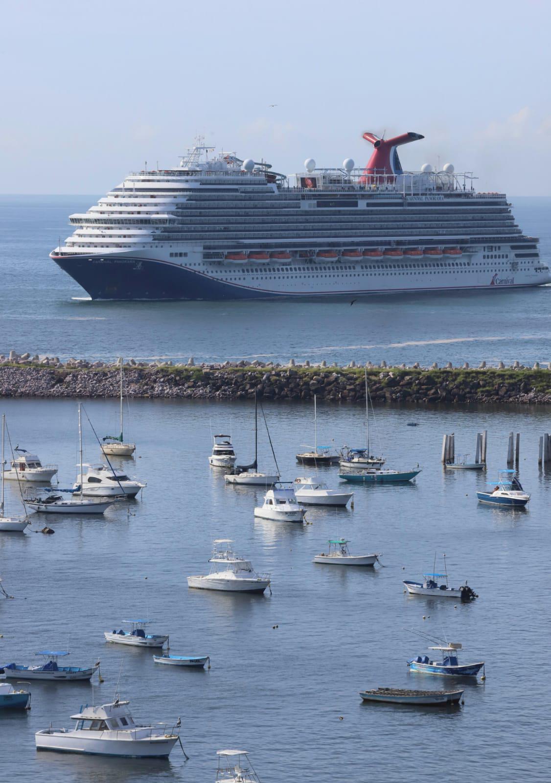 $!Suma Mazatlán otros cinco cruceros turísticos que se atenderán en septiembre