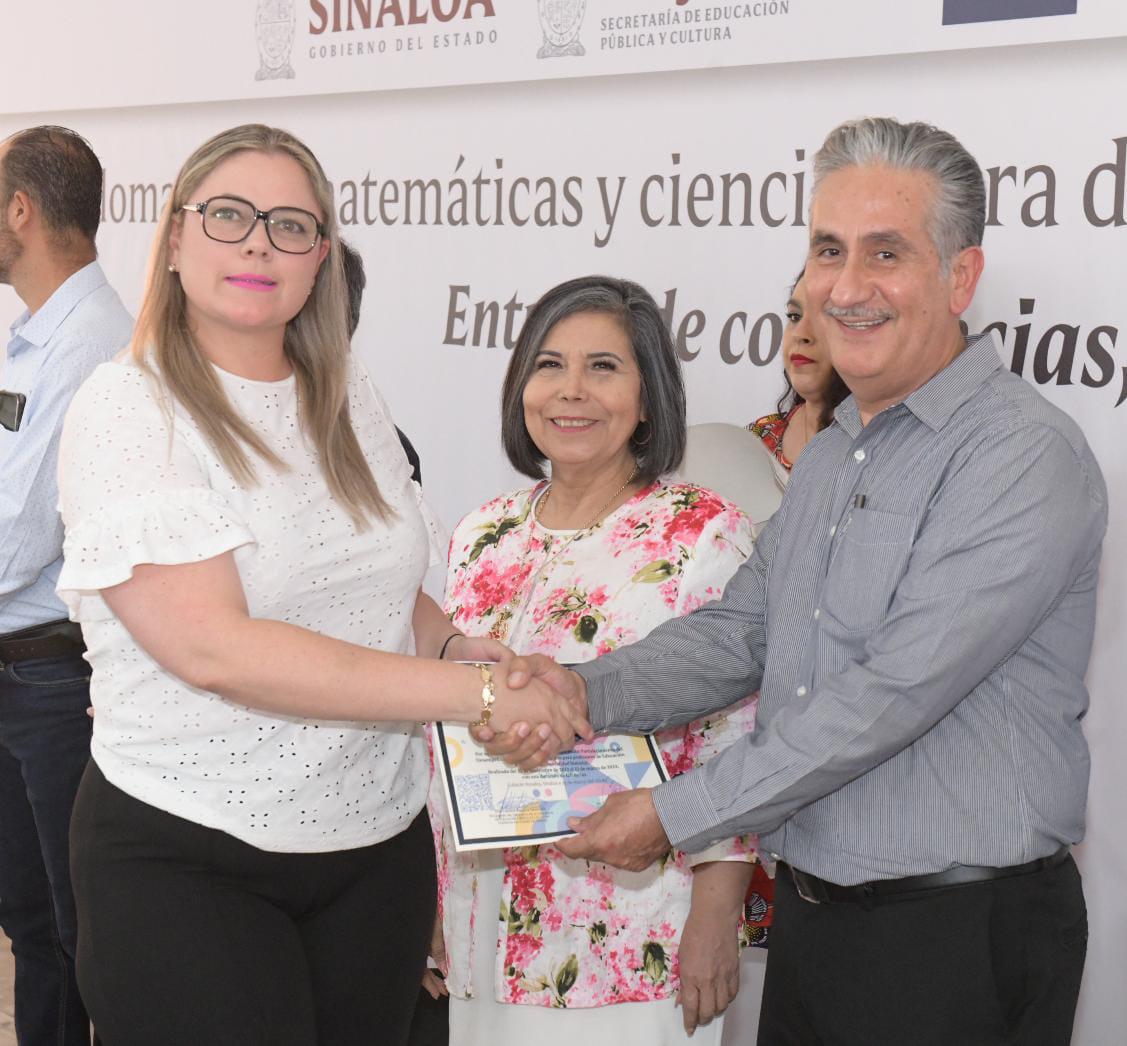 $!Reconocen a docentes de Sinaloa por participación en diplomados de matemáticas y ciencias