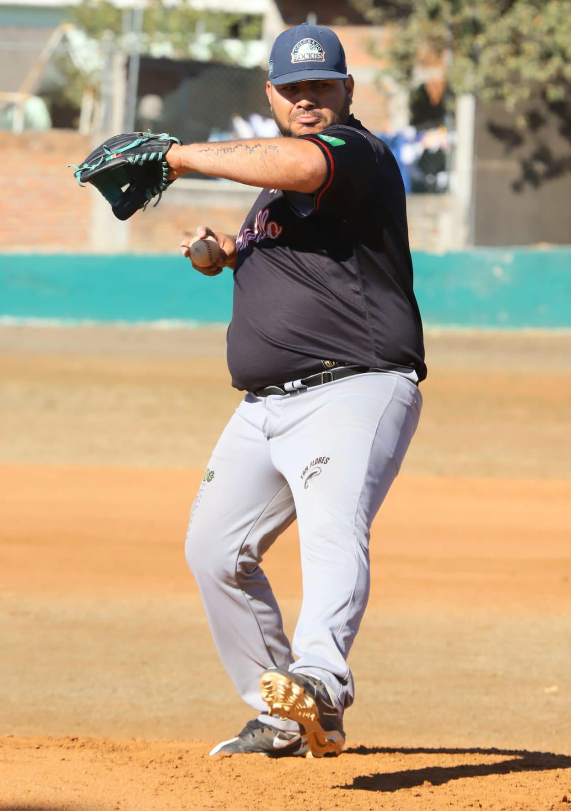 $!Familia Kelly pierde su calidad de invicto en Liga Meseros