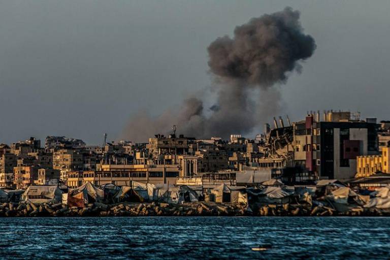 En Gaza, las fuerzas israelíes matan en dos días a 105 palestinos que buscaban comida