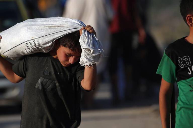 Tanques y francotiradores israelíes matan en Gaza a más de 80 palestinos que esperaban alimentos