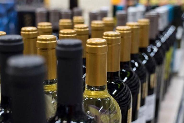 Mueren 3 millones de personas al año por consumo de alcohol y drogas