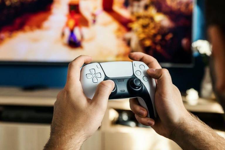 Jugadores de videojuegos de todo el mundo corren el riesgo de padecer tinnitus