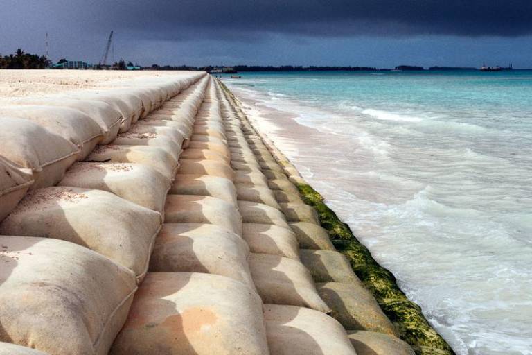 Sólo una acción drástica para reducir las emisiones puede limitar la subida del nivel del mar: ONU