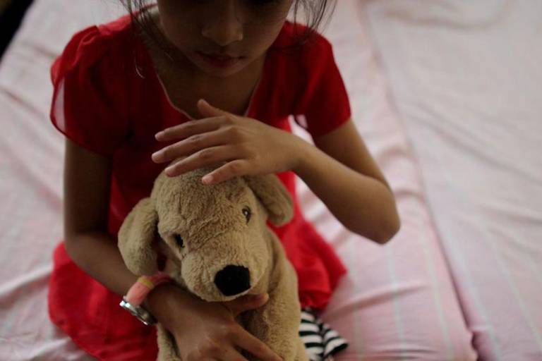 Ciberpolicías filipinos se enfrentan a los abusos a menores en Internet