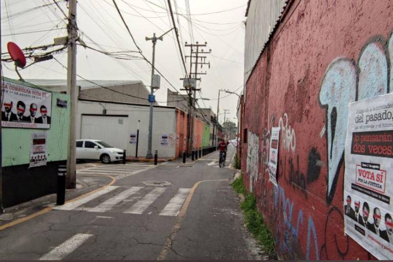 A 15 días de la consulta, en calles de México piden cárcel para ex presidentes