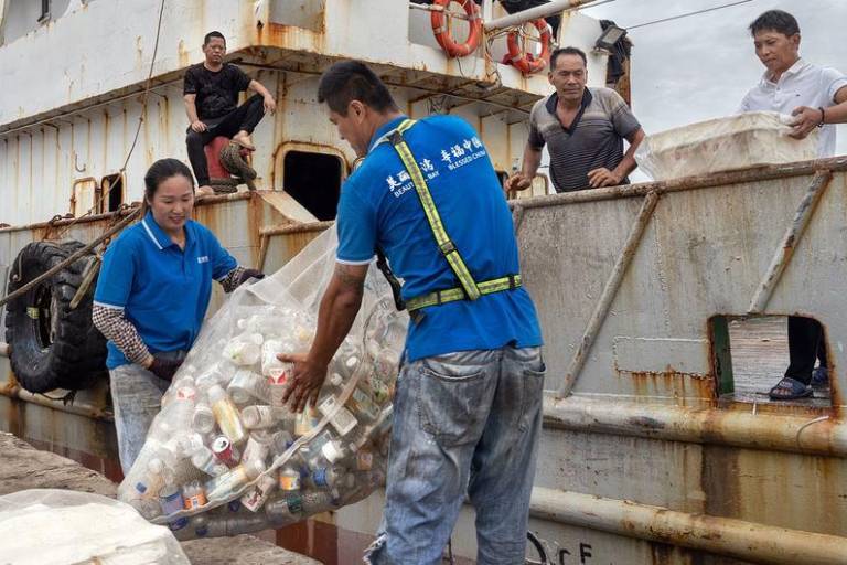 El mundo exige que se tomen medidas contra la contaminación por plásticos