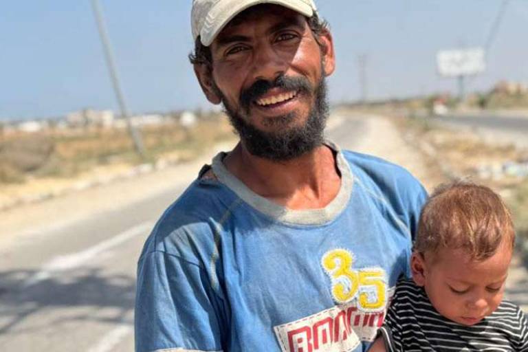 Liberan a rehenes de Gaza e Israel y aumenta la ayuda humanitaria