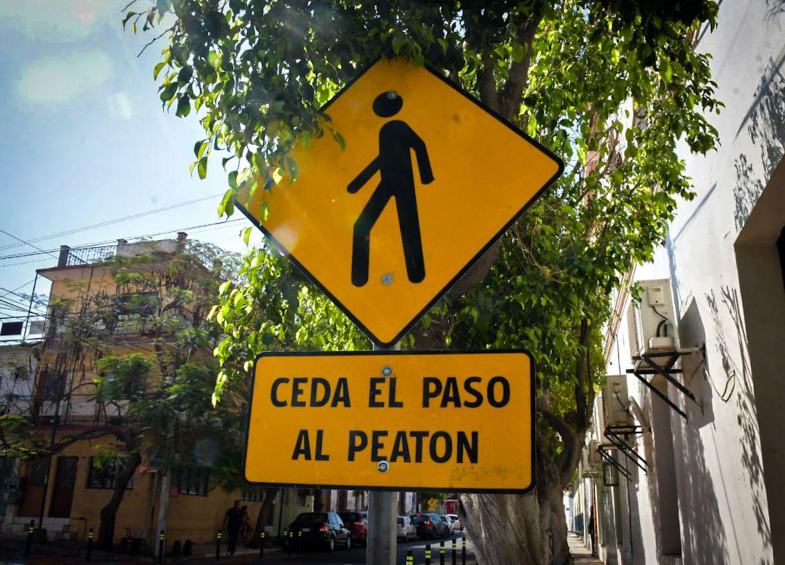 $!Entregan ‘Pasos por la Paz’ en Culiacán; transforman Calle Rafael Buelna con enfoque peatonal