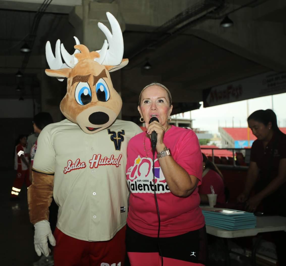 $!Elizabeth López expresó unas palabras a los presentes.