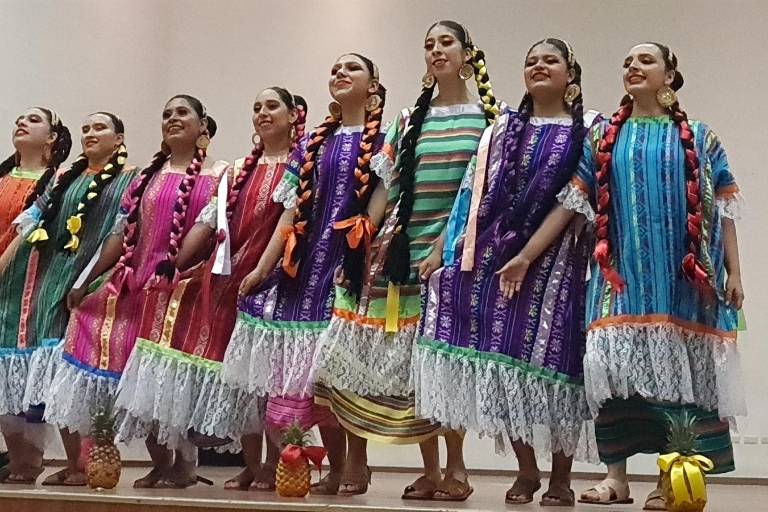 Recorren México con danza folclórica