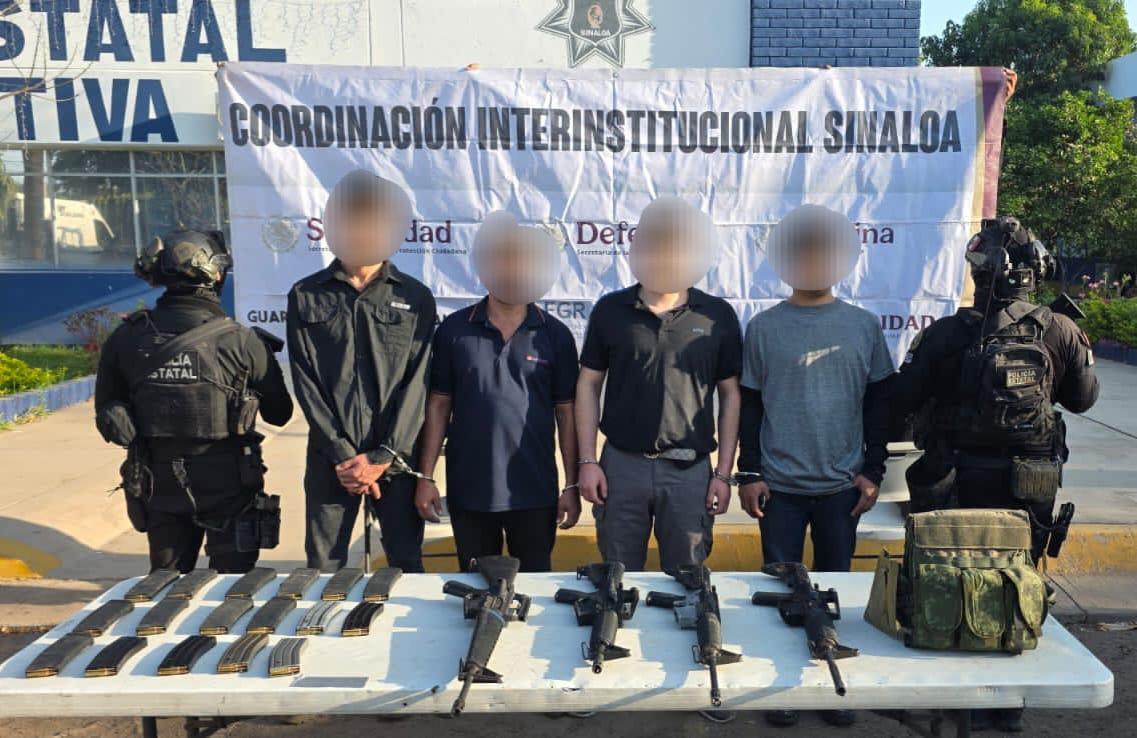 $!Arrestan a cuatro hombres y aseguran dos vehículos en domicilio de la colonia Aeropuerto, en Culiacán