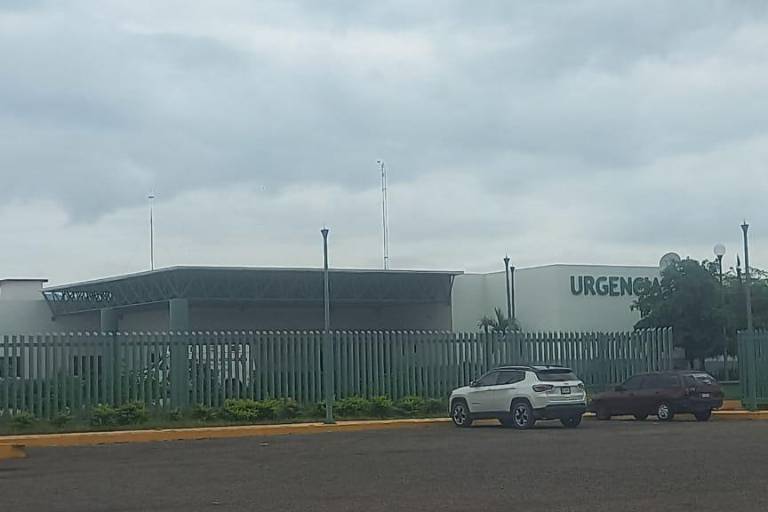 Denuncian que Hospital General de Escuinapa se quedó sin luz varias horas; dirección lo niega