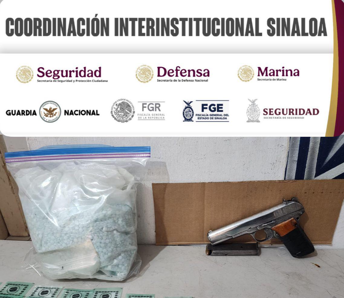 $!Aseguran arma de fuego y droga en el sector norte de Culiacán