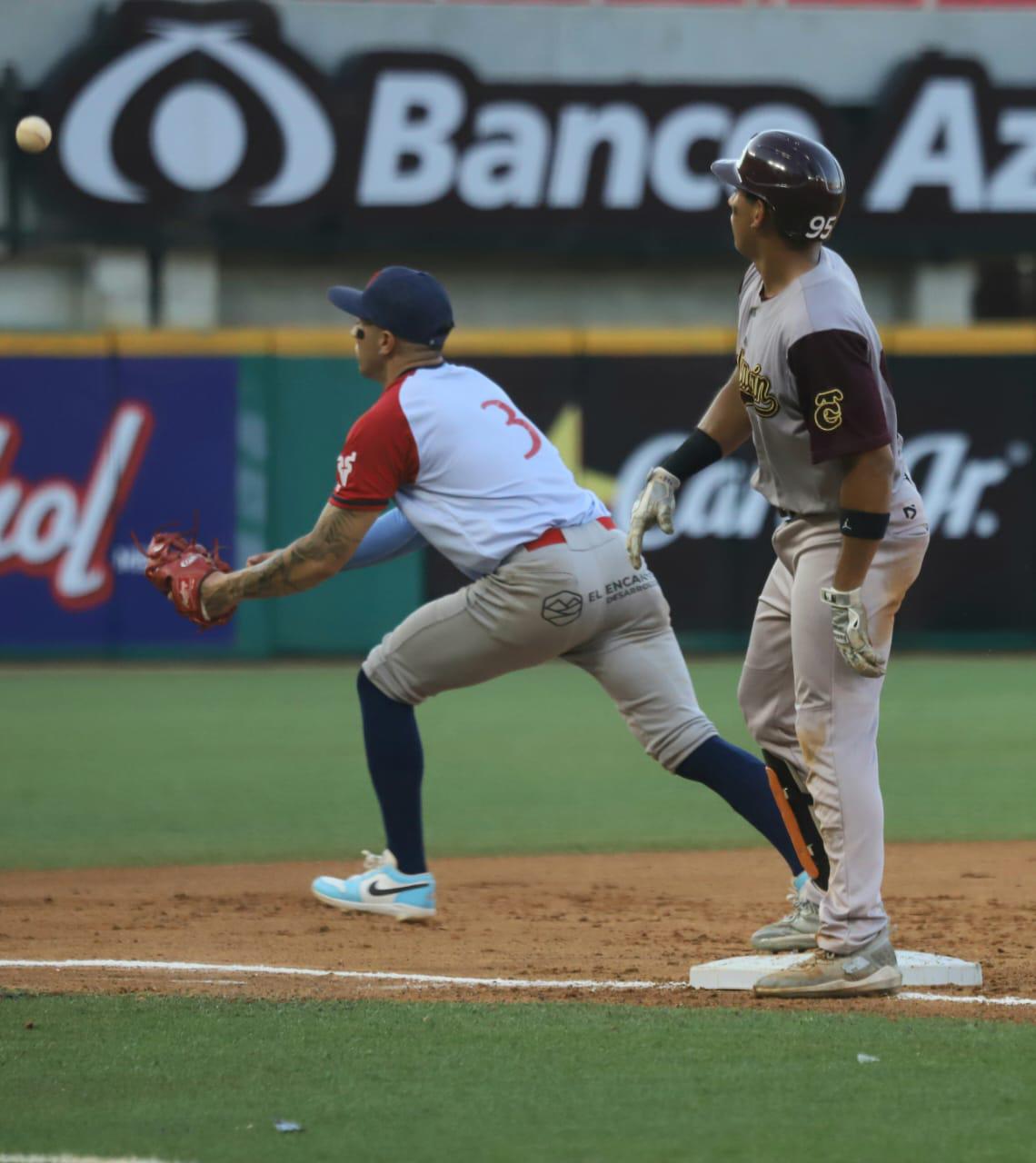 $!Tomateros blanquea a Venados con sólido pitcheo en el Teodoro Mariscal