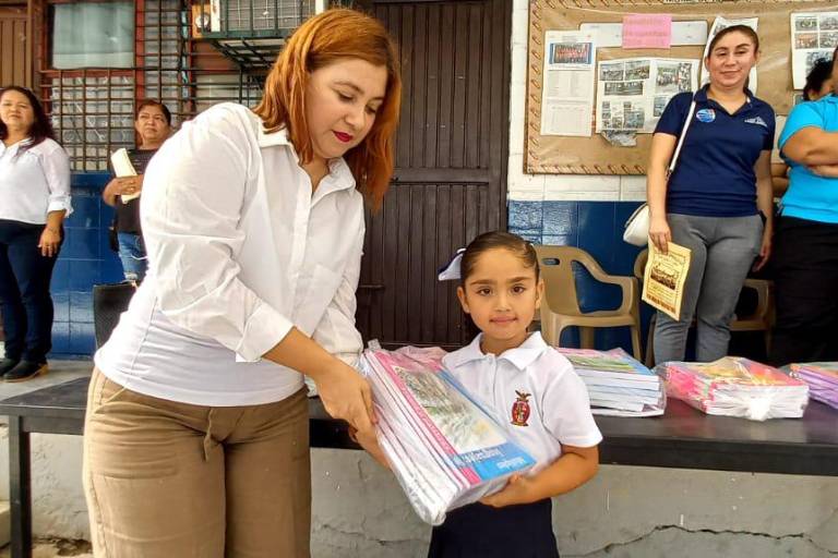 Inaugura SEPyC ciclo escolar 2025-2026 en Sinaloa