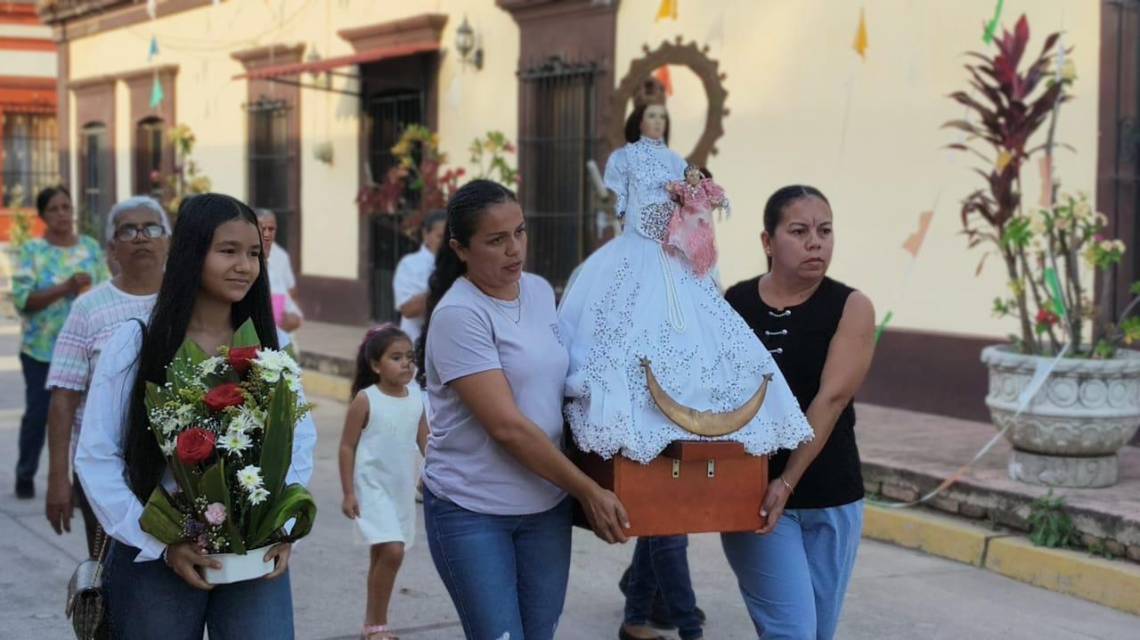 Para los vecinos, más allá de la migración y las dificultades, mantener viva esta celebración es un acto de resistencia cultural y espiritual.