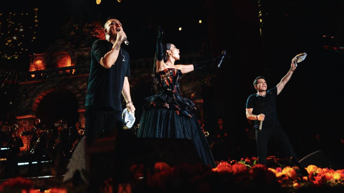Natalia Jiménez junto a Josi Cuen y Jorge Medina en el Auditorio Nacional.