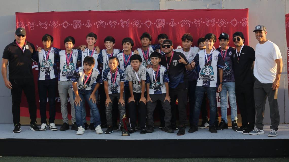 Pachuca Mazatlán domina la premiación de la Liga Imdem.