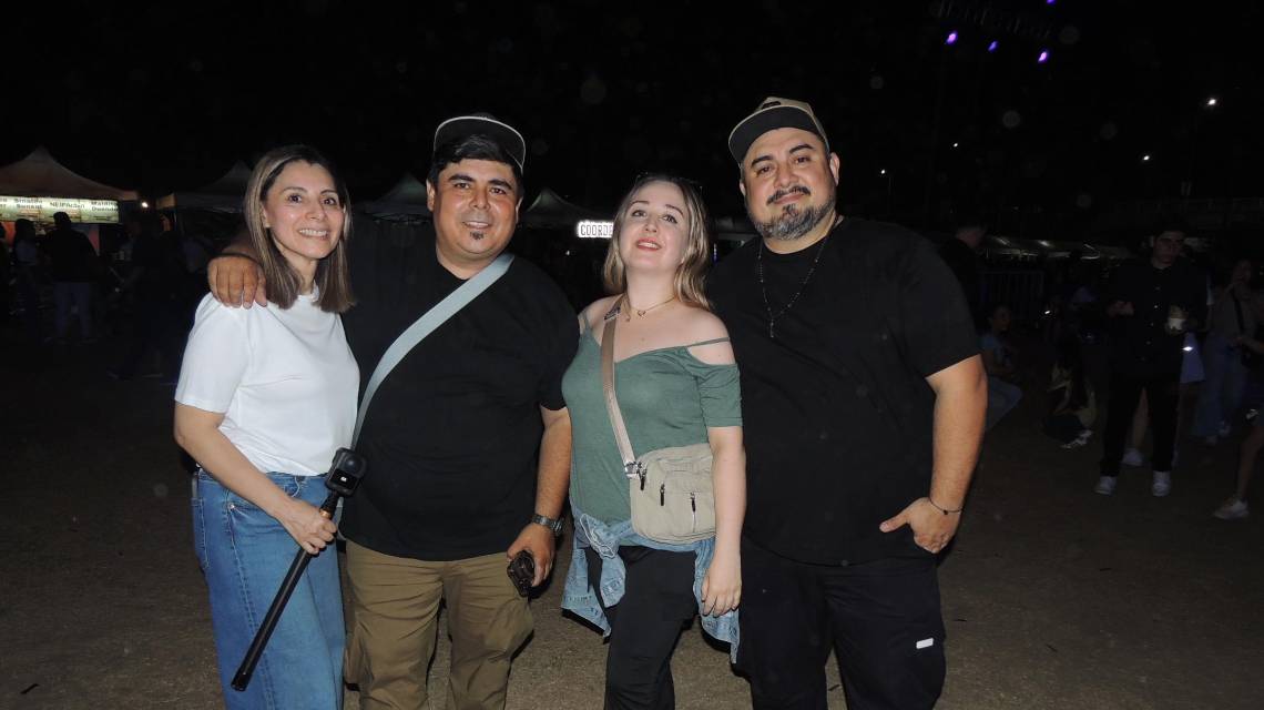 Ligia y Moisés Villalba, Melissa Damas y Jesús Villalba.