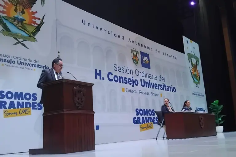 El Rector de la UAS anuncia una nueva área de formación profesional.