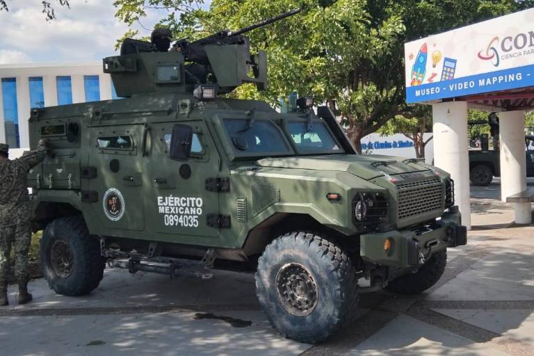 Salen vehículos blindados ‘Ocelotl’ a patrullar las calles de Culiacán