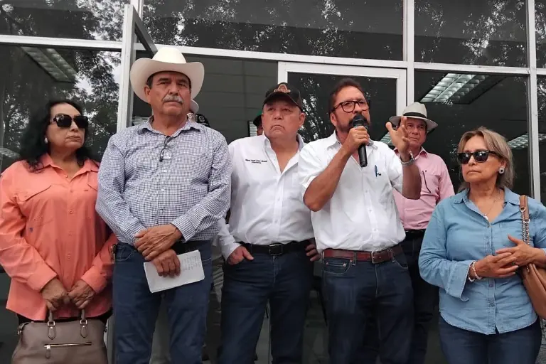 Agricultores suspenden protesta tras acuerdos con Sader; esperan apertura de plataforma y pago de apoyos
