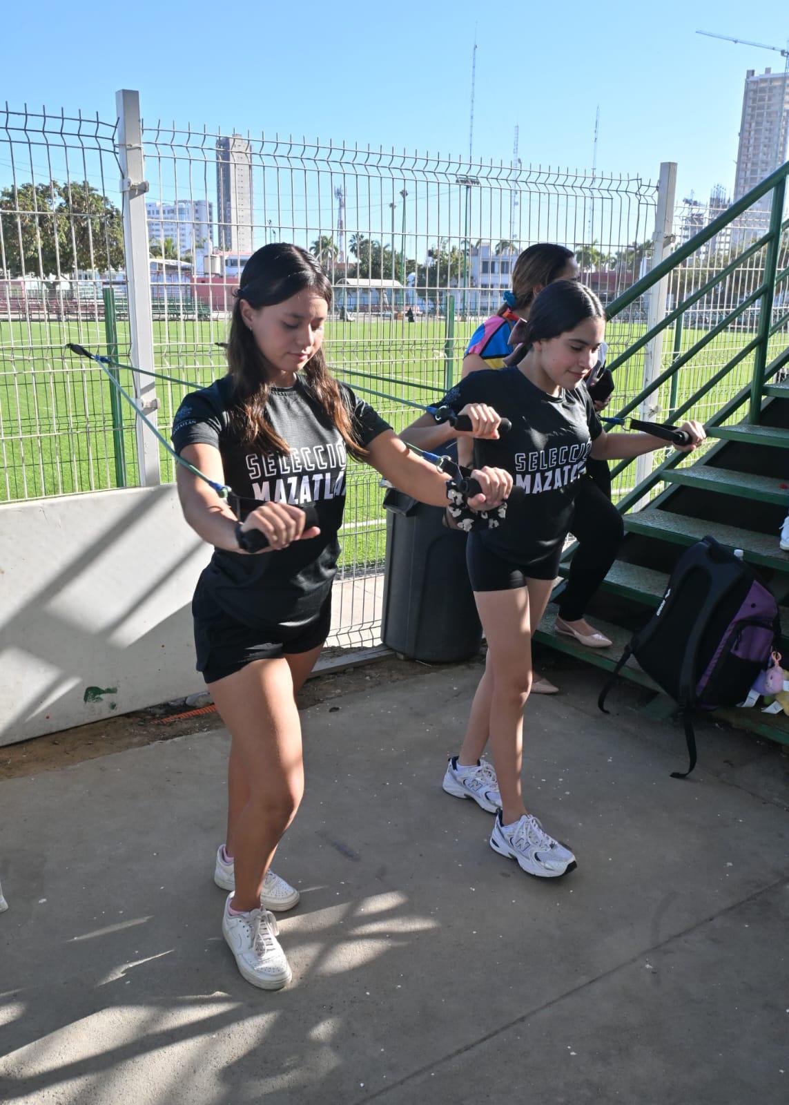 $!Nadadoras mazatlecas ya sueñan con los Parapanamericanos Juveniles