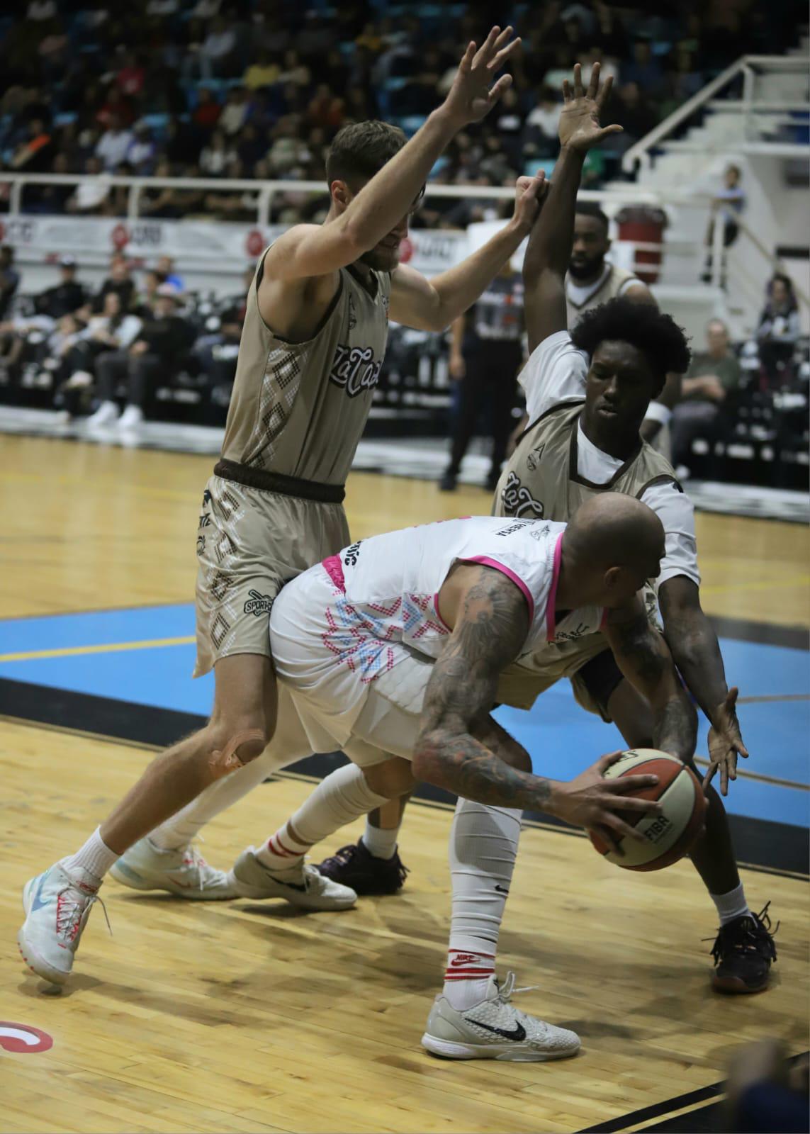 $!Venados Basketball reacciona al final, pero se queda corto ante Ángeles CDMX