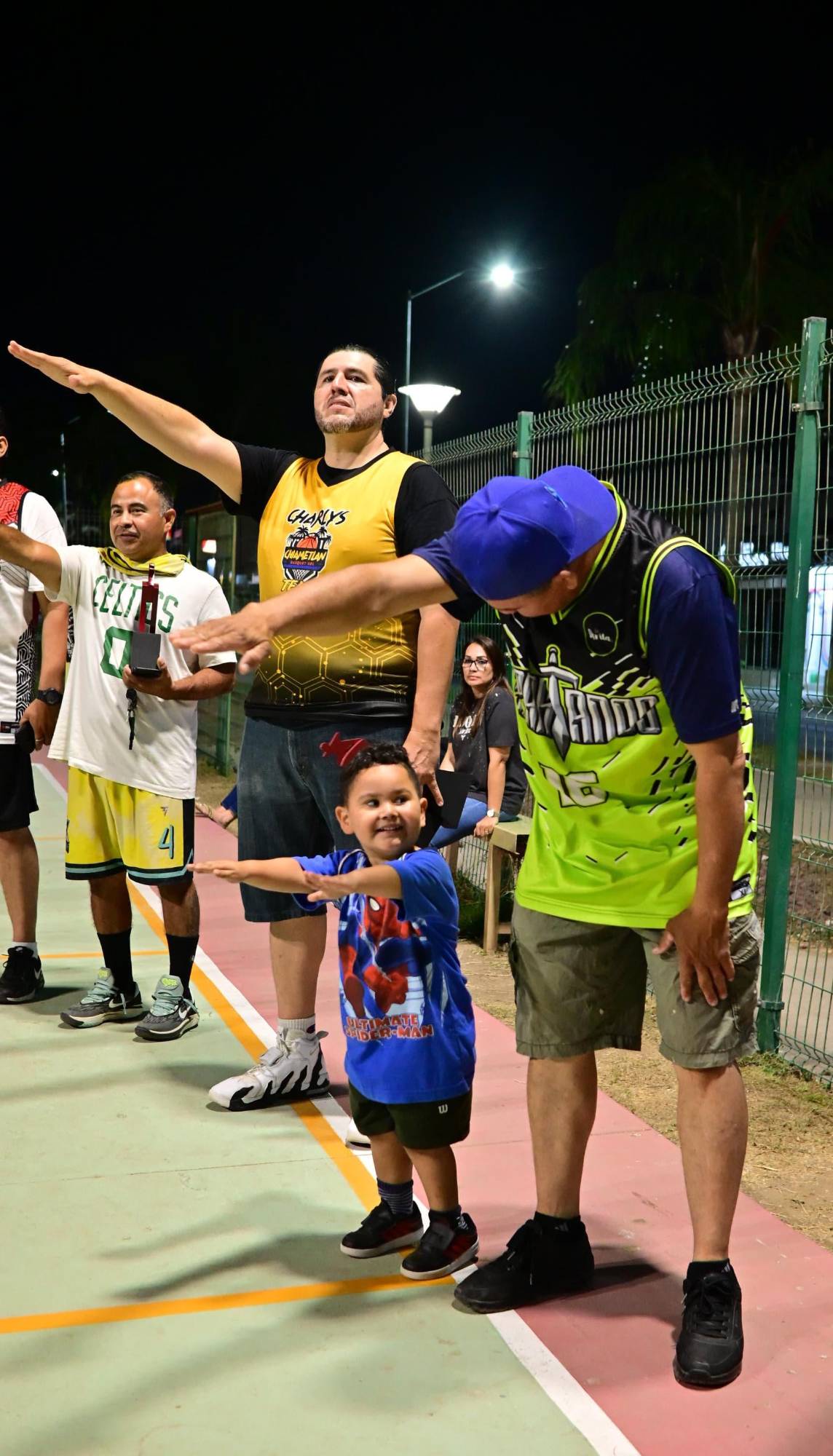 $!Premian a los mejores de la Liga de Baloncesto del Parque Lineal e inauguran una nueva edición